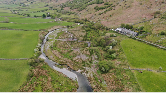 Llun rhan o afon Machno o'r awyr, yn dilyn gwaith adfer ar gyfer rheoli llifogydd yn fwy naturiol
