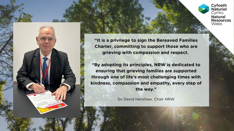 Sir David Henshaw signing charter Sir David Henshaw signing charter
