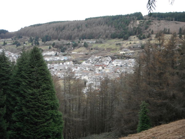 Golygfa o Cwm Clydach o Mynydd Ton Golygfa o Cwm Clydach o Mynydd Ton