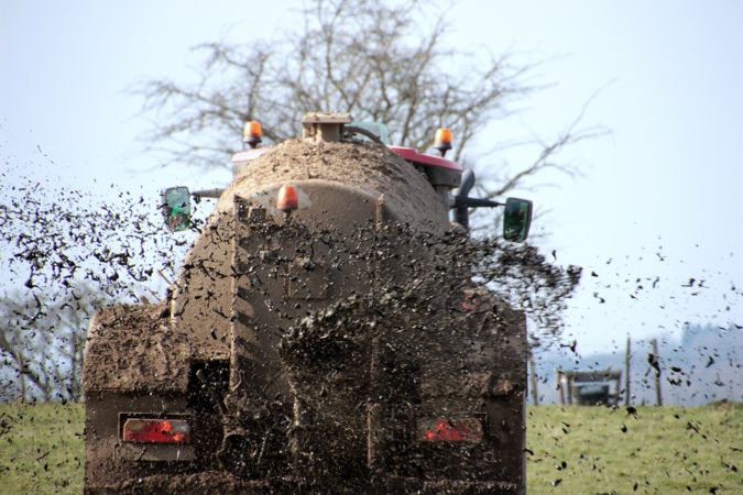 Tractor slurry spreading Tractor slurry spreading