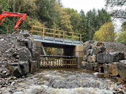 Pont dros afon

Gall cynnwys a gynhyrchir gan ddeallusrwydd artiffisial fod yn anghywir.